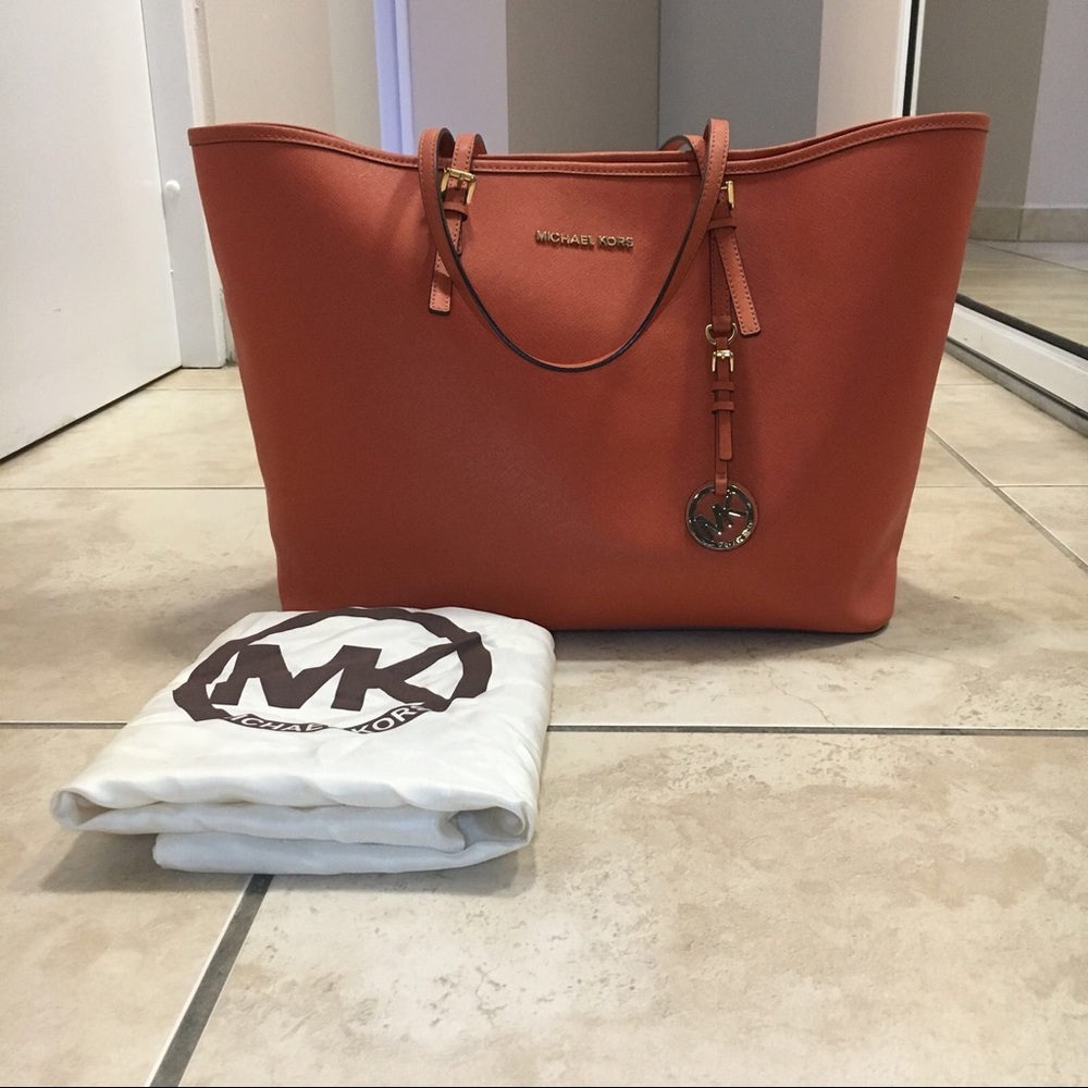 Michael Kors Jet Set Tote